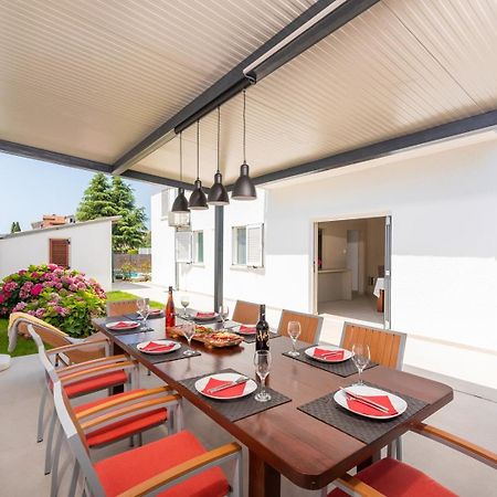Villa Irena With Private Pool In Porec Exterior photo