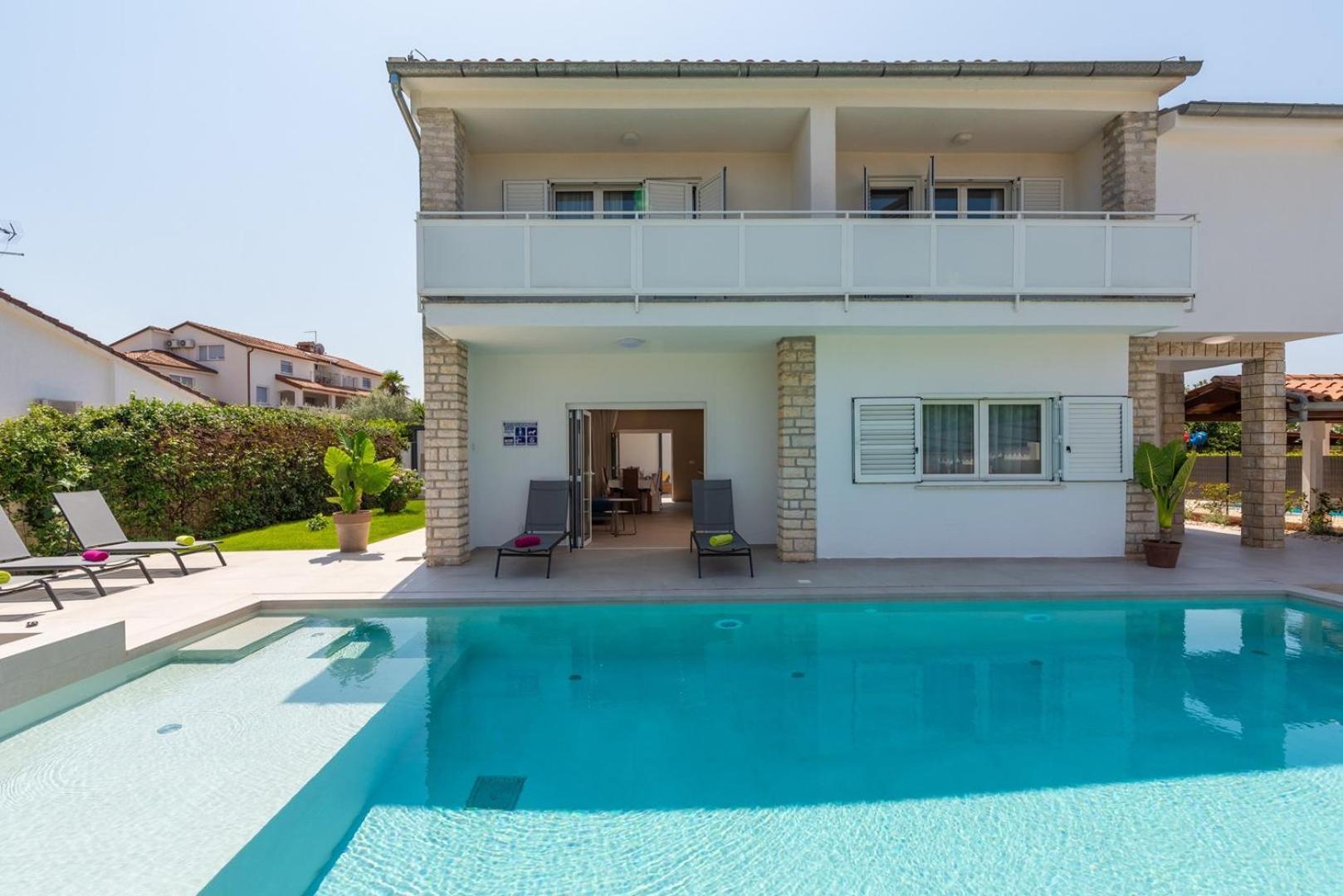 Villa Irena With Private Pool In Porec Exterior photo