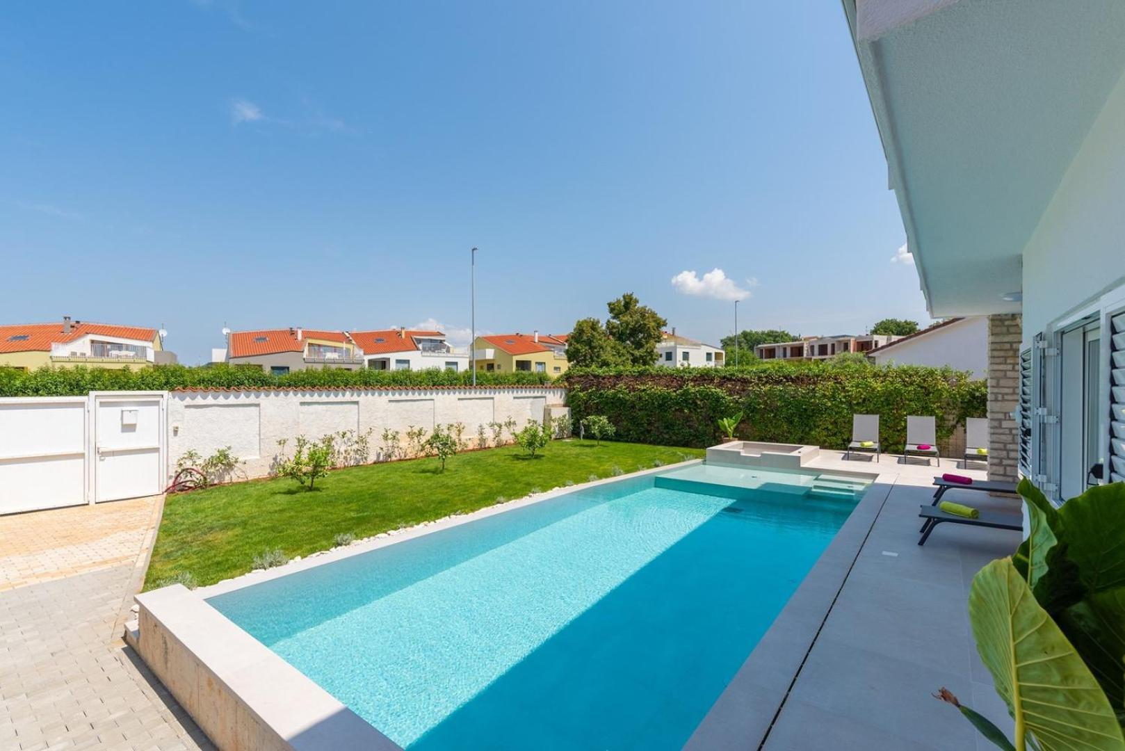 Villa Irena With Private Pool In Porec Exterior photo